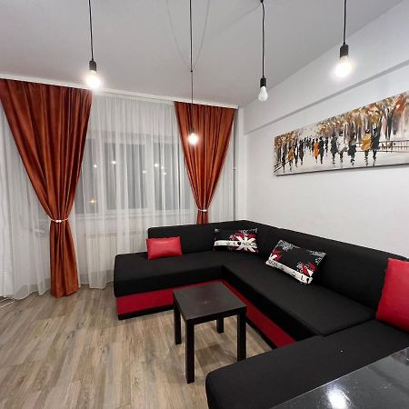 First Studio Бухарест Экстерьер фото